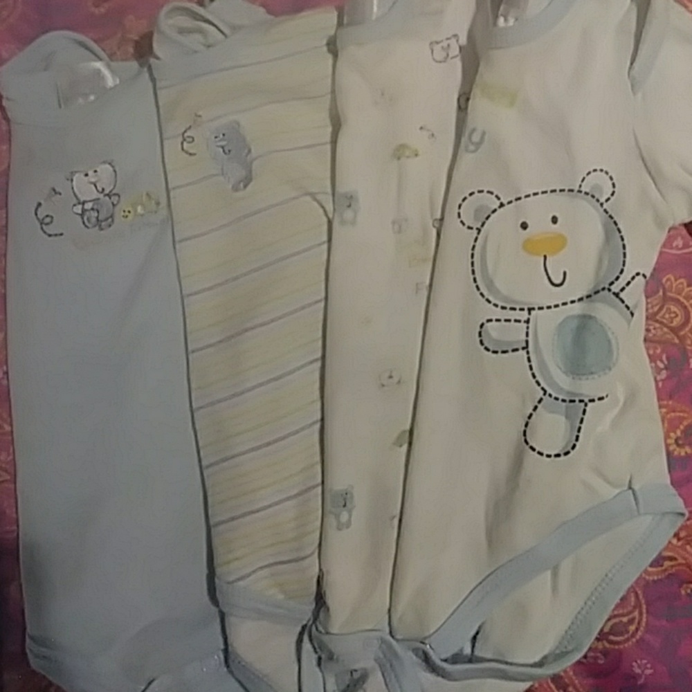 *SOLD*🌸3/$10🌸 Baby boy 3/6mos onesies bundle